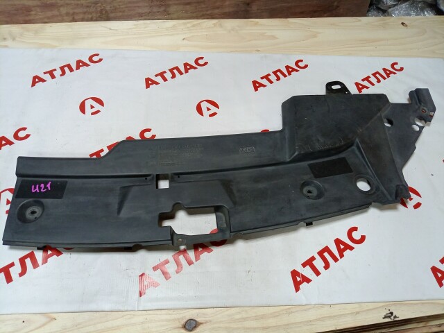 Накладка на радиатор TOYOTA Avensis 