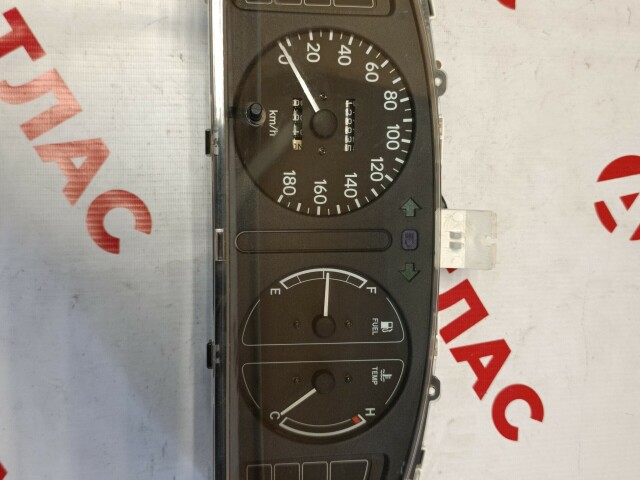 Щиток приборов TOYOTA Corolla 