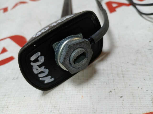 Антенна TOYOTA Ist 