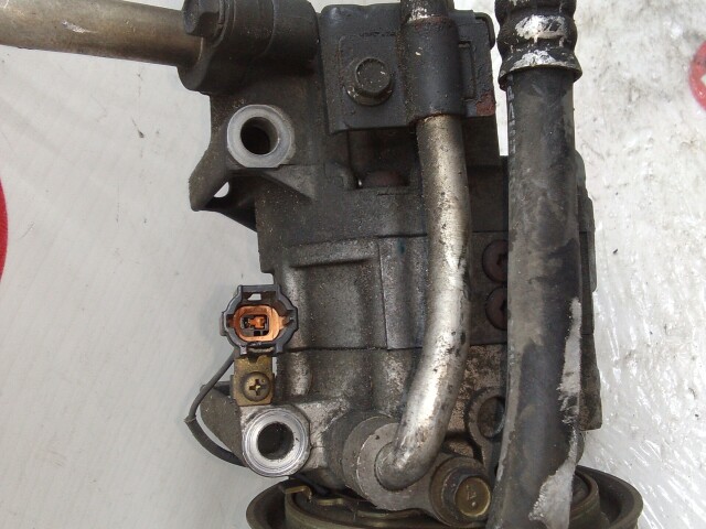 Компрессор кондиционера NISSAN Wingroad QG18-DE