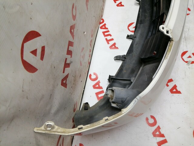 Бампер передний TOYOTA Ist 