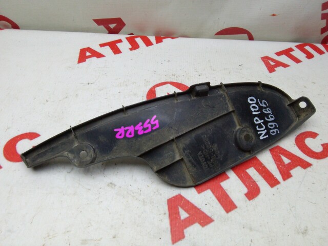 Подкрылок TOYOTA Ractis 