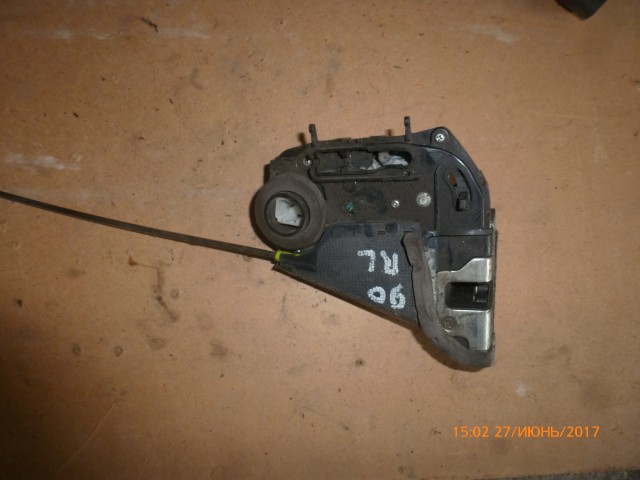 Замок двери TOYOTA Vitz 