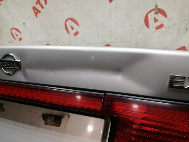 Крышка багажника NISSAN Sunny 