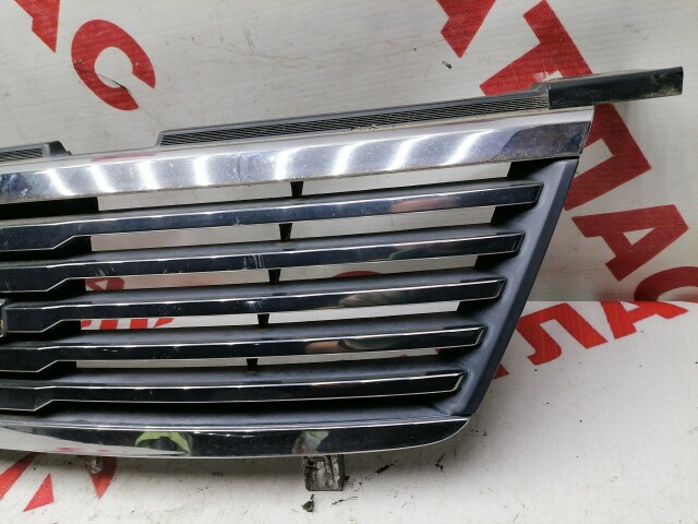 Решетка радиатора NISSAN Sunny 