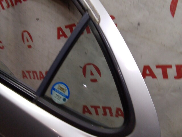 Дверь NISSAN Sunny 