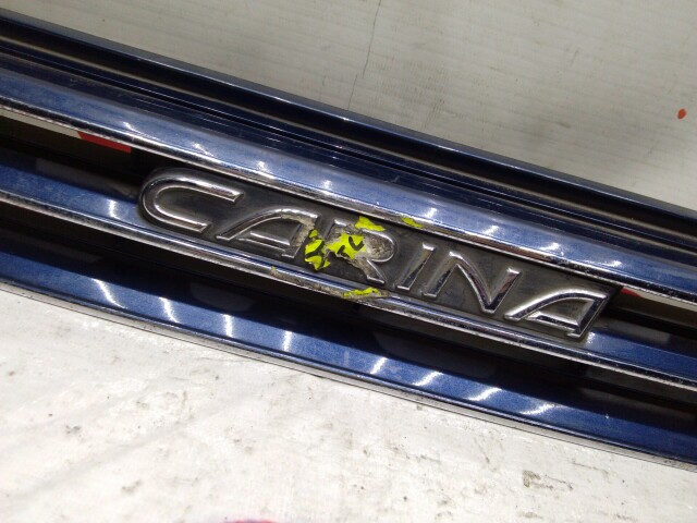Решетка радиатора TOYOTA Carina 