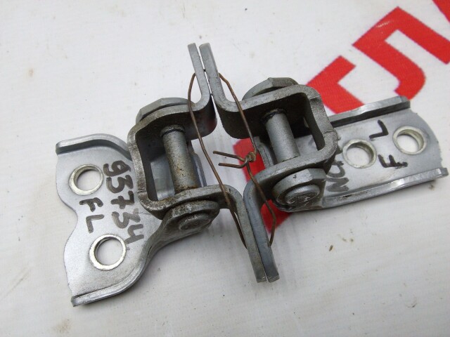 Кронштейны двери TOYOTA Ist 