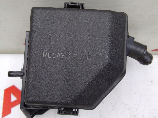 Блок предохранителей TOYOTA Camry 2AR-FXE