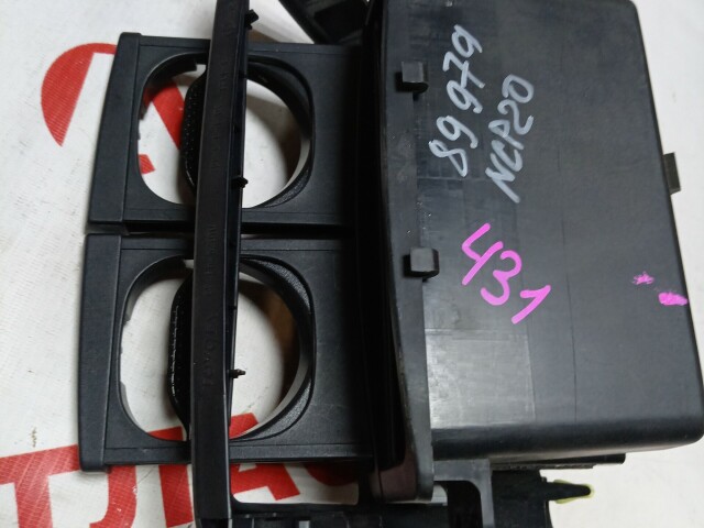 Рамка магнитолы TOYOTA FunCargo 