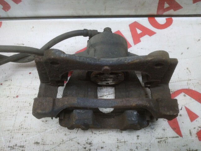 Суппорт TOYOTA Avensis 