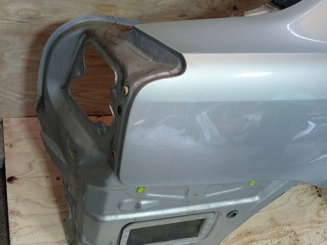 Крыло заднее TOYOTA Avensis 