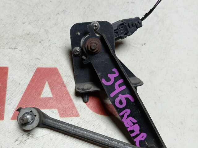 Датчик положения кузова TOYOTA Camry 