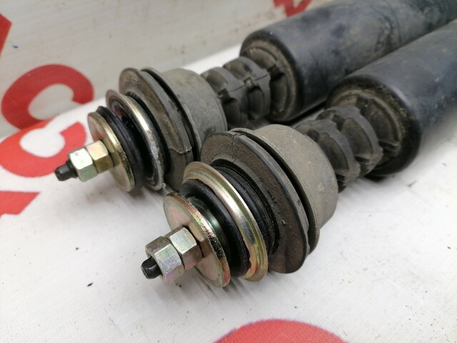 Амортизатор TOYOTA Ist 