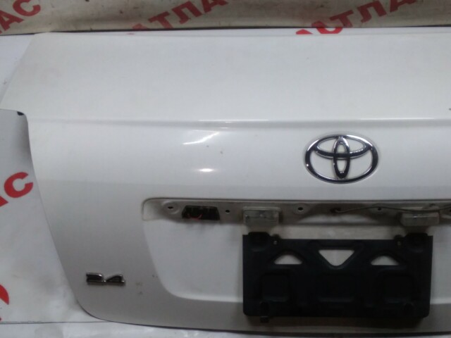 Крышка багажника TOYOTA Avensis 