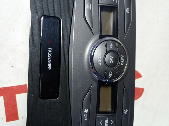 Блок управления печкой и кондиционером TOYOTA Corolla Fielder 