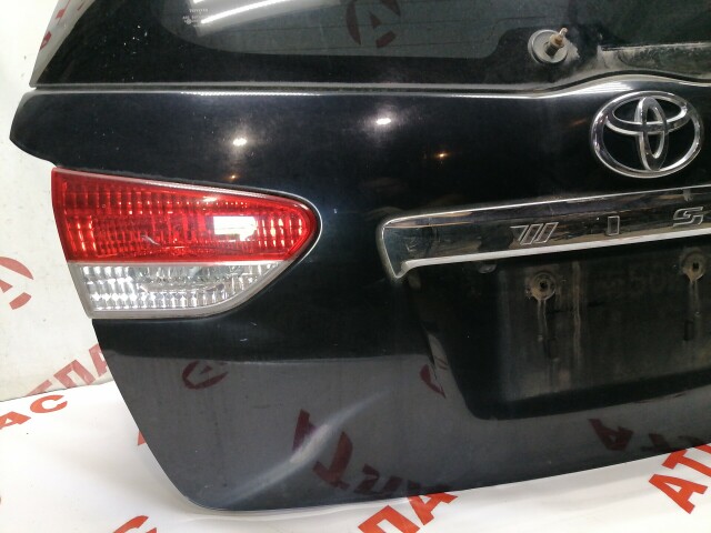 Дверь багажника TOYOTA Wish 