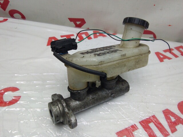 Главный тормозной цилиндр MAZDA Bongo Friendee 