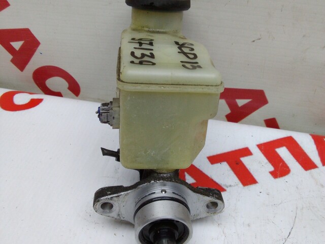Главный тормозной цилиндр NISSAN Sunny 