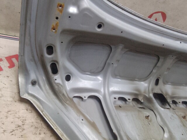 Крышка багажника TOYOTA Sprinter 