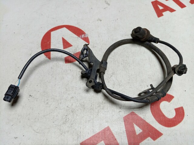 Датчик ABS TOYOTA Ist 