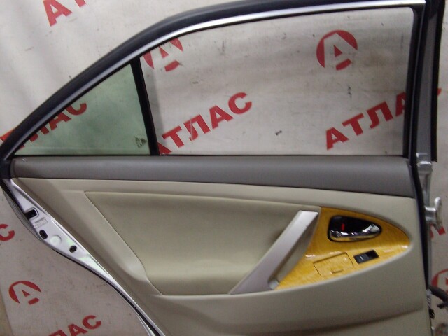 Дверь TOYOTA Camry 