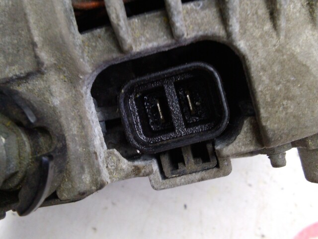 Генератор NISSAN Serena QR20-DE