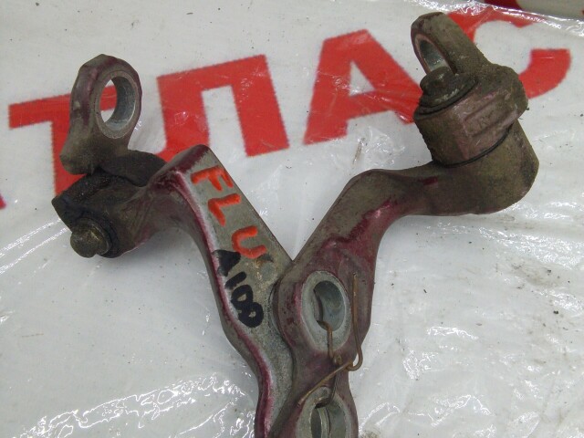 Кронштейны двери FORD Focus II 