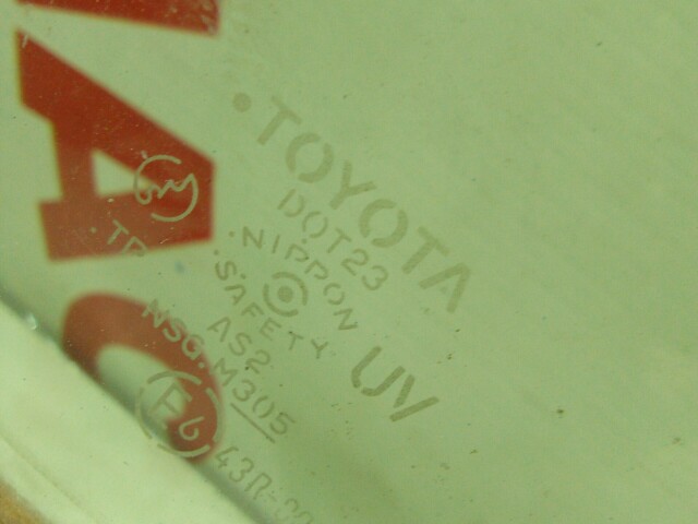 Стекло TOYOTA Corolla Runx 