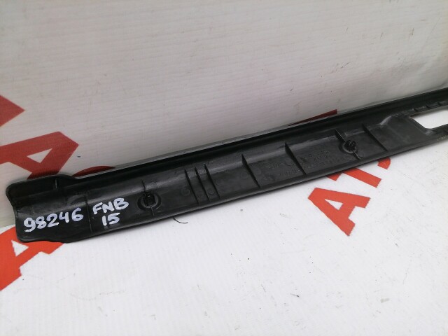 Накладка замка багажника NISSAN Sunny 