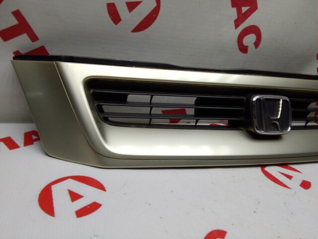 Решетка радиатора HONDA CR-V 