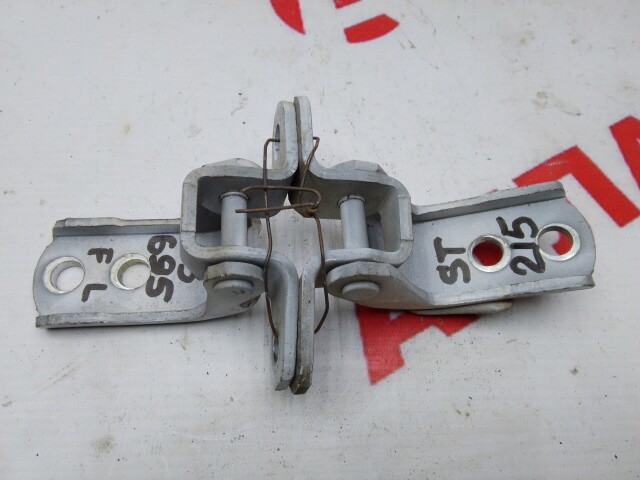 Кронштейны двери TOYOTA Carina 