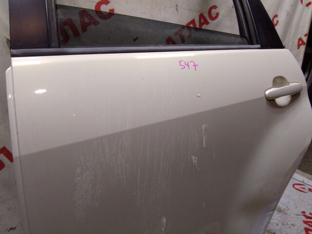 Дверь TOYOTA Ist 