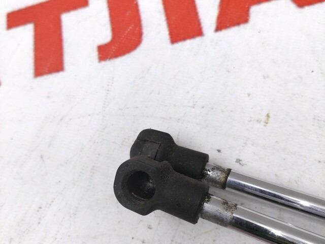 Амортизатор багажника TOYOTA Corolla Fielder 