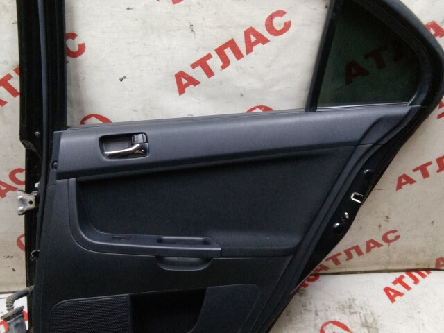 Дверь MITSUBISHI Galant Fortis 