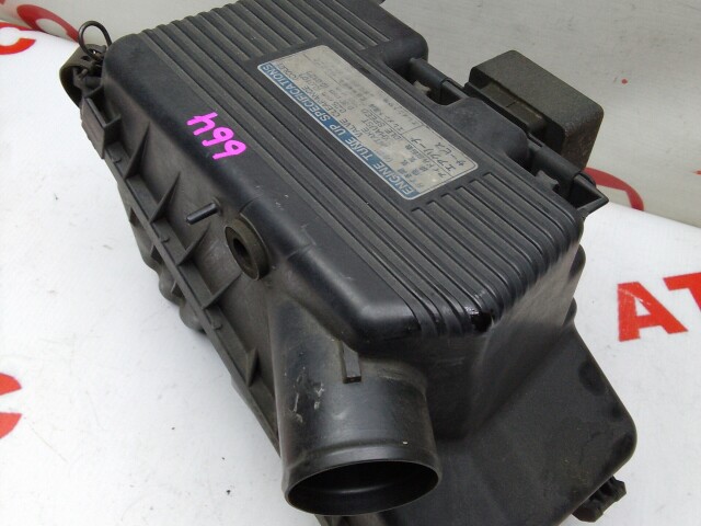 Корпус воздушного фильтра TOYOTA Corolla 3CE