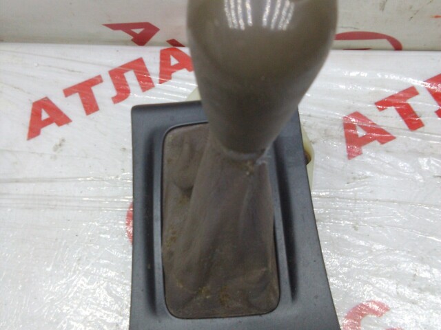 Рычаг КПП TOYOTA Corolla 
