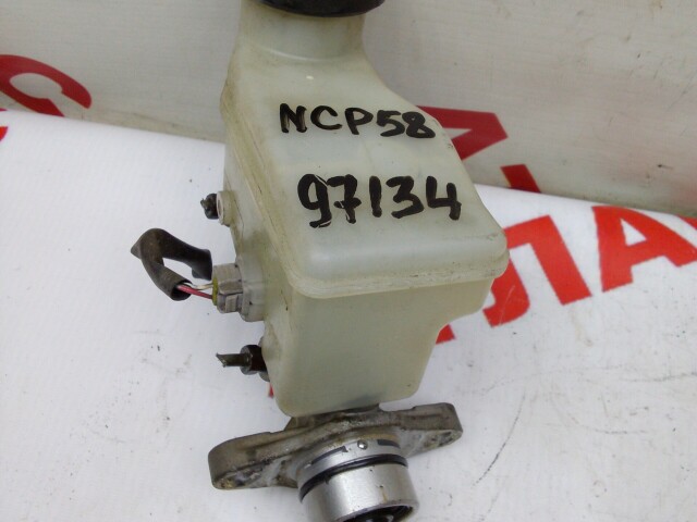 Главный тормозной цилиндр TOYOTA Probox 