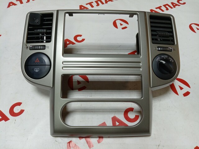 Рамка магнитолы NISSAN X-Trail 