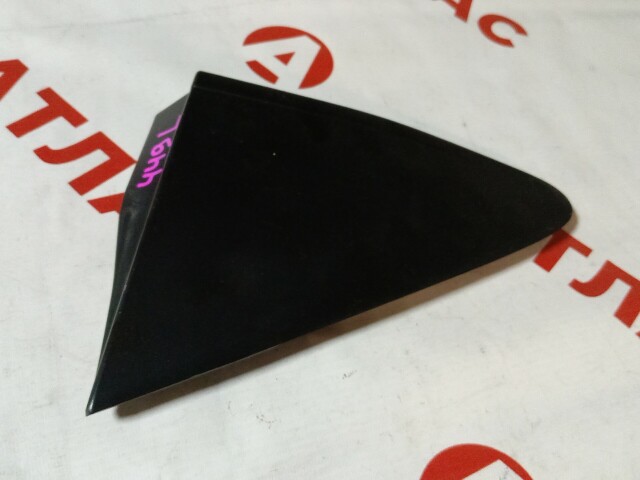 Уголок двери TOYOTA Vitz 