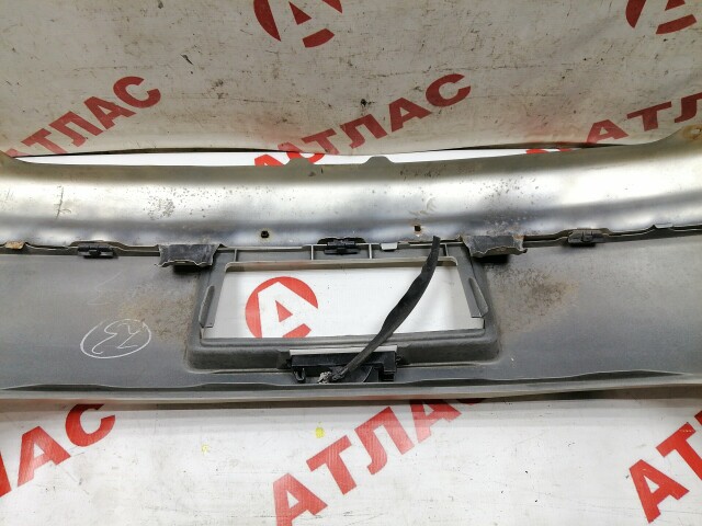 Бампер задний TOYOTA Vitz 