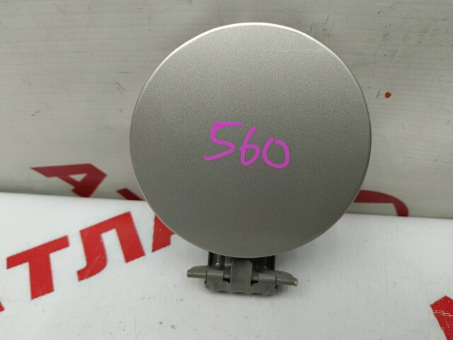 Лючок бензобака TOYOTA Vitz 