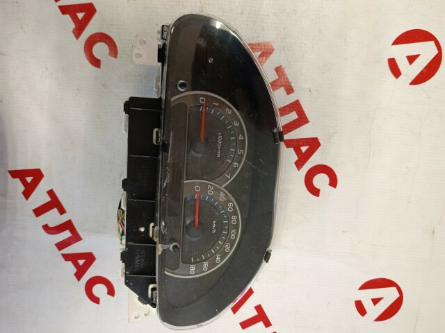 Щиток приборов TOYOTA Sienta 