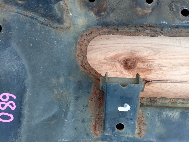 Балка поперечная NISSAN X-Trail 