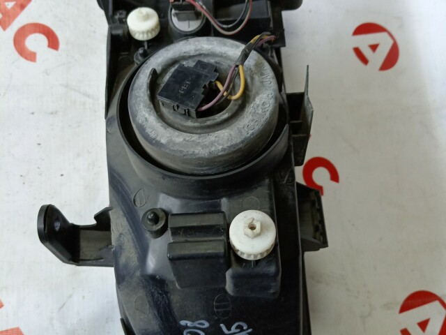 Фара NISSAN Sunny 