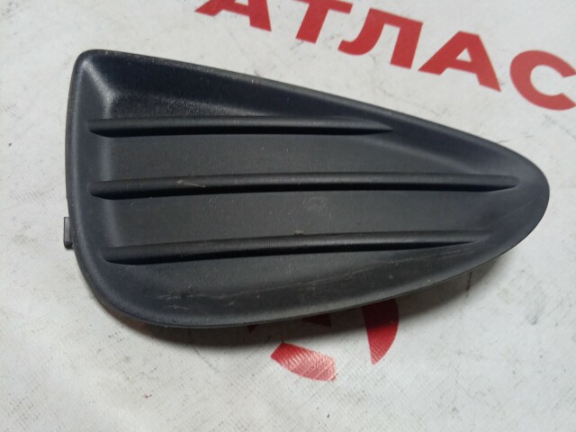 Заглушка в бампер TOYOTA Vitz 