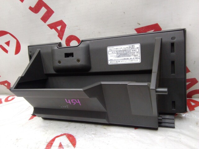 Бардачок NISSAN X-Trail 