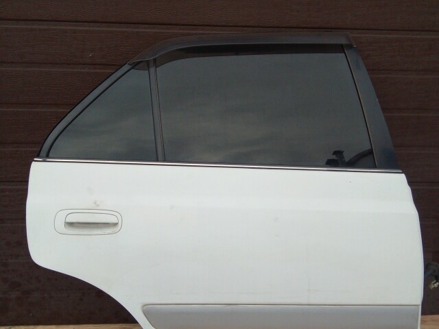 Дверь TOYOTA Corona Premio 