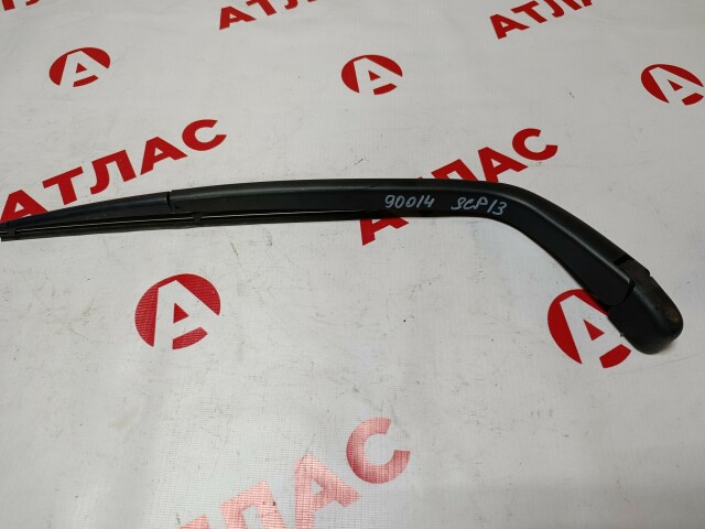 Дворник двери багажника TOYOTA Vitz 