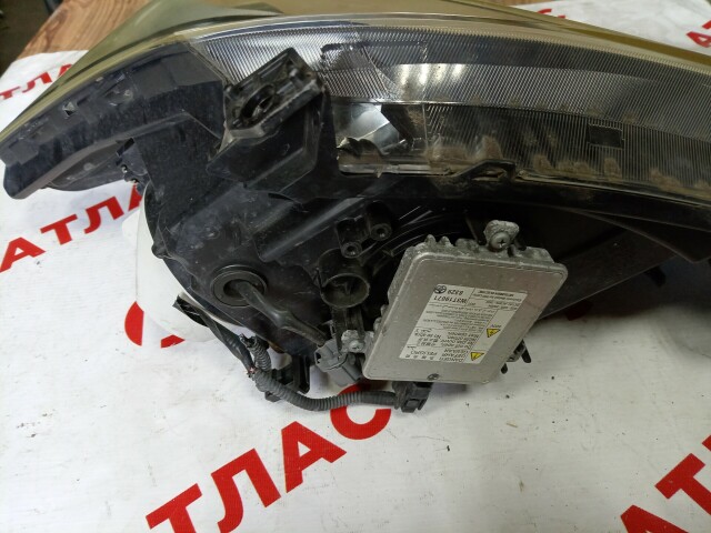 Фара HONDA Freed 